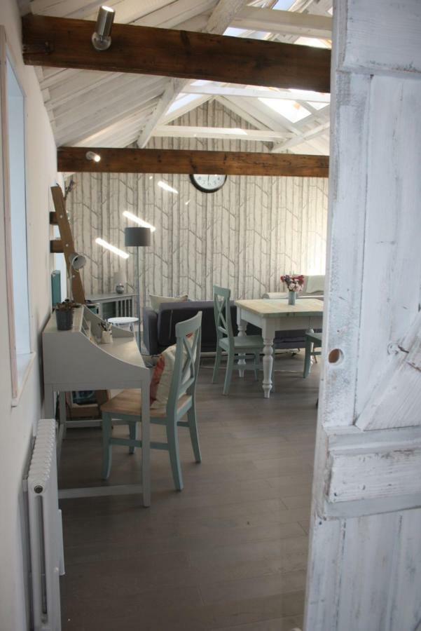 Crafts Hill Barn