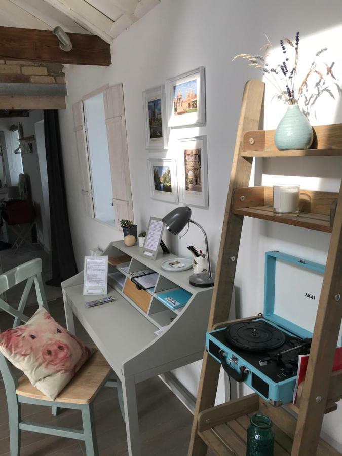 Crafts Hill Barn 3* Bar Hill